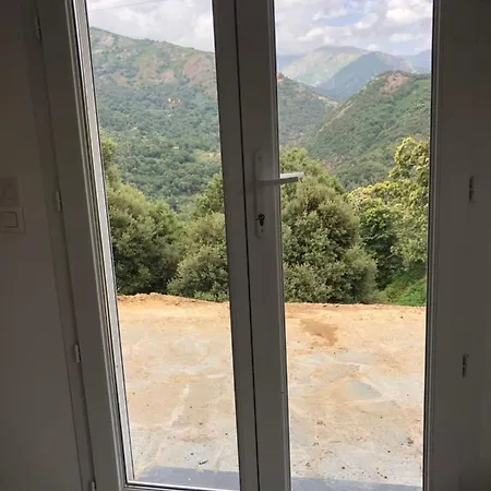 Calme, Montagne Et Maquis Sur La Vallee Du Liamone * Vico
